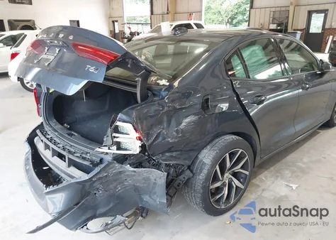 2019 Volvo S60 T6 Momentum из США, поврежденный, VIN 7JRA22TK7KG010253